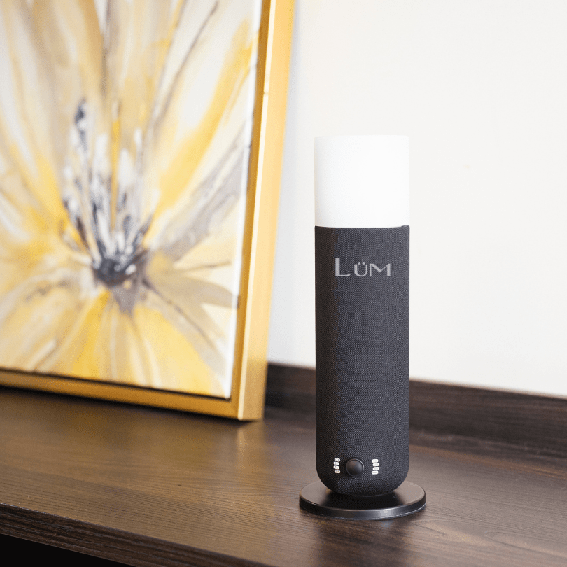 Difusor Light Tower Black + Aroma Gratis